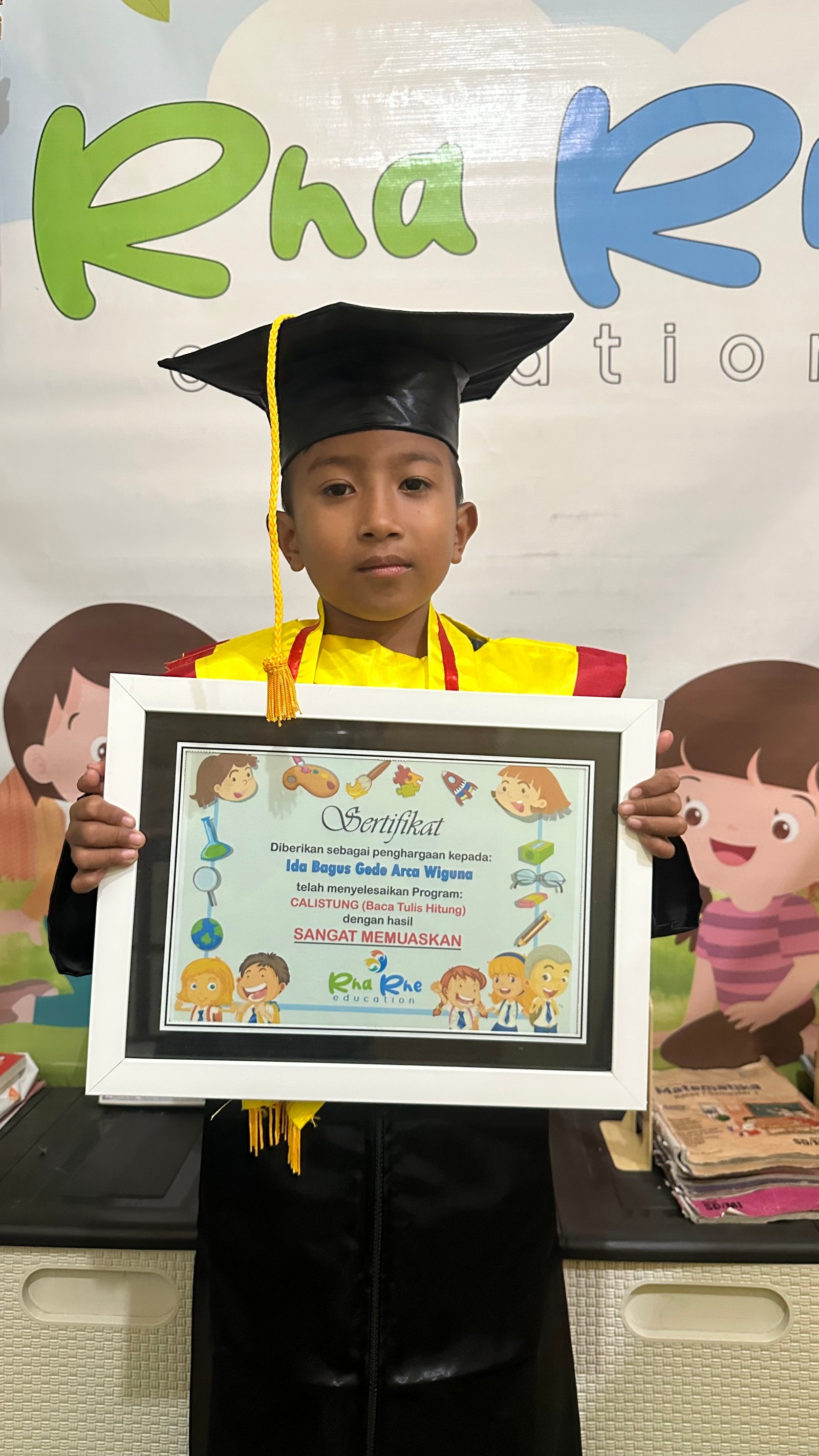Suasana belajar di RHARHE EDUCATION